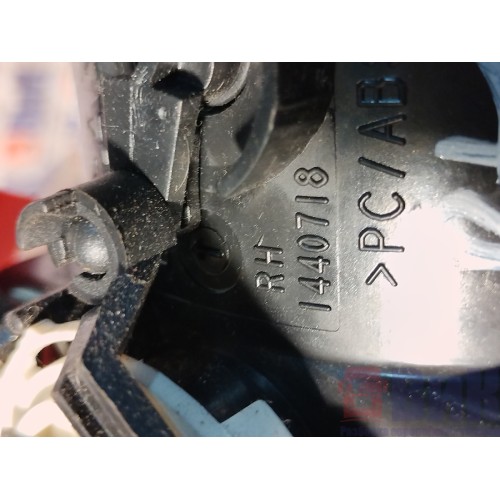 Дефлектор салона Scania Cr19 037773 RH (409)-2