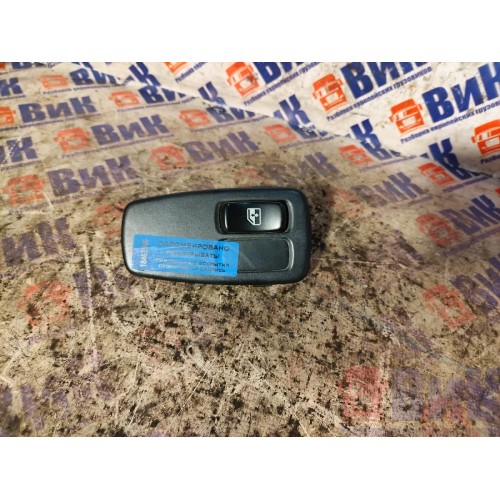 Блок управления стеклоподъемником Scania Cr19 037773 RH (566)