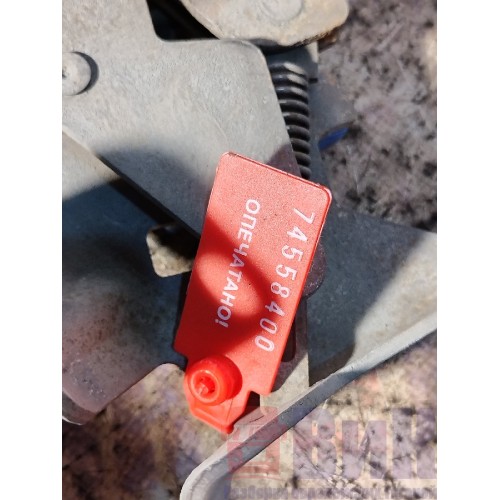 Замок капота Scania Cr19 037773 RH (400)-1