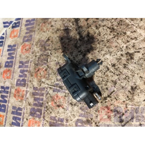 Моторчик заслонки отопителя (сервопривод) Scania Cr19 037773 (572)-6