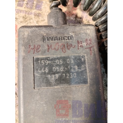 Пульт управления пневмоподвеской DAF 85 CF 532175 Wabco (388)-4