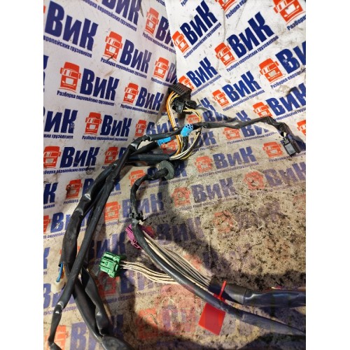 Проводка двери Scania Cr19 037773 RH (373)-2