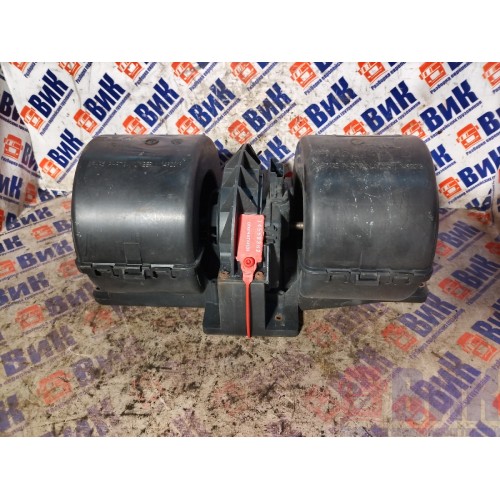 Моторчик отопителя (печки) Scania Cr19 037773 (362)