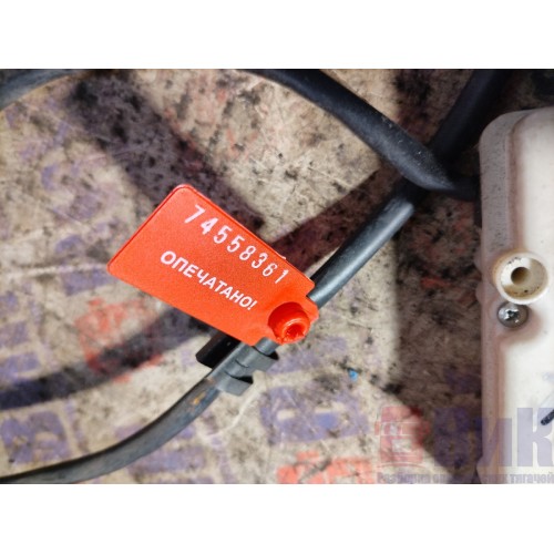 Доводчик замка двери Scania Cr19 037773 RH (361)-3