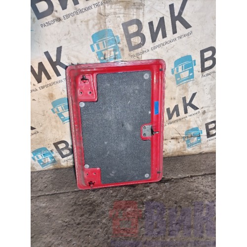 Крышка инструментального ящика Scania Cr19 037773 без петель деф.(590)-7