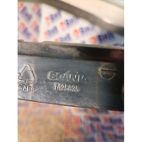 Пластик салона (рамка) Scania Cr19 037773 (348)-4