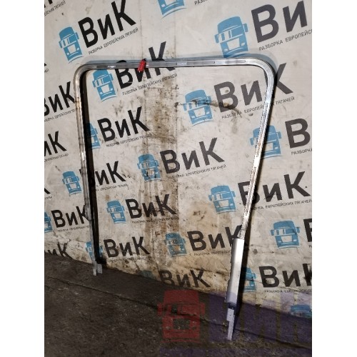 Рамка стекла двери Scania Cr19 037773 RH (321)