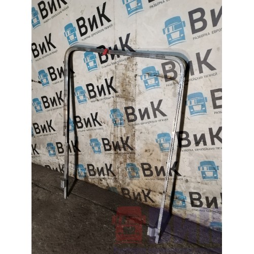 Рамка стекла двери Scania Cr19 037773 LH (335)