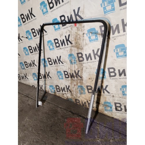 Рамка стекла двери Scania Cr19 037773 LH (335)-1