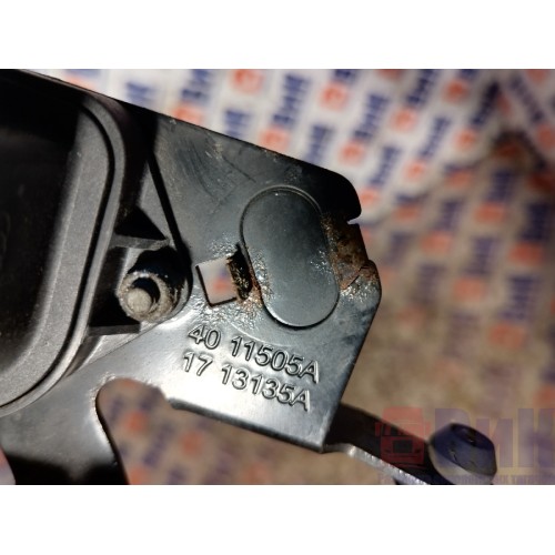 Кран отопителя Scania Cr19 037773 в сборе с кронштейном (326)-2