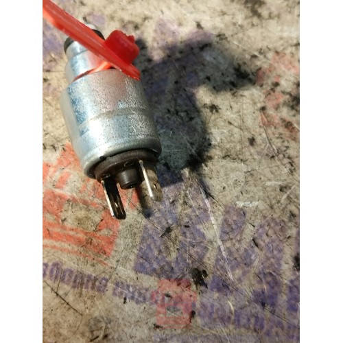 Датчик давления воздуха Scania Cr19 037773 (293)-5