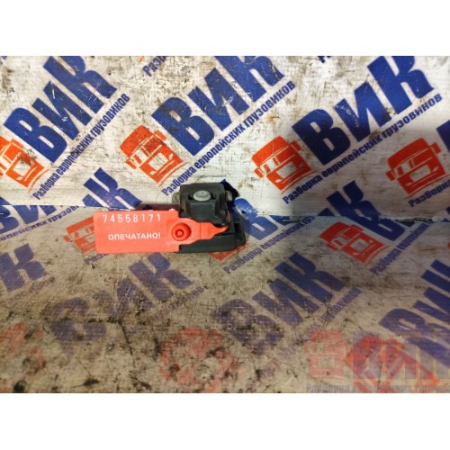 Решетка радиатора DAF 85 CF 532175 (173)-3