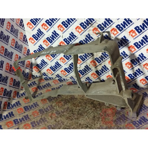 Кронштейн фары DAF 85 CF 532175 LH (252)-1