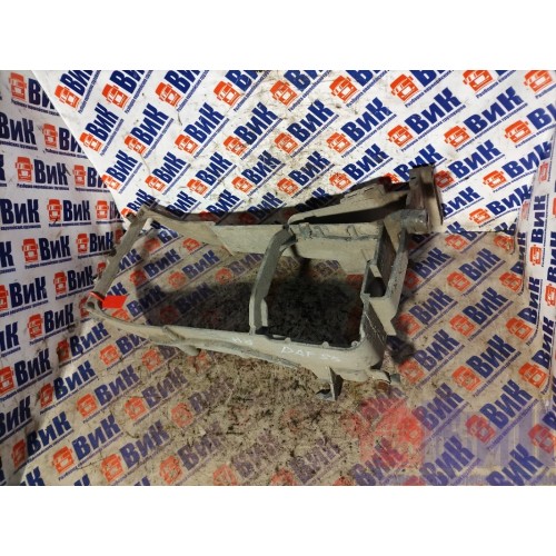 Кронштейн фары DAF 85 CF 532175 RH (172)-11