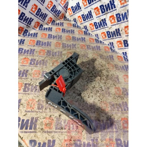 Педаль газа DAF 106 049232 (311)-2