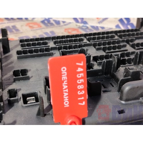 Блок предохранителей DAF 106 049232 (317)-6