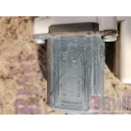 Моторчик стеклоподъемника DAF 106 049232 RH (629)-4