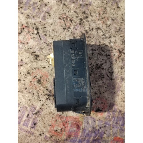 Блок управления стеклоподъемником DAF 106 049232 LH (626) -3