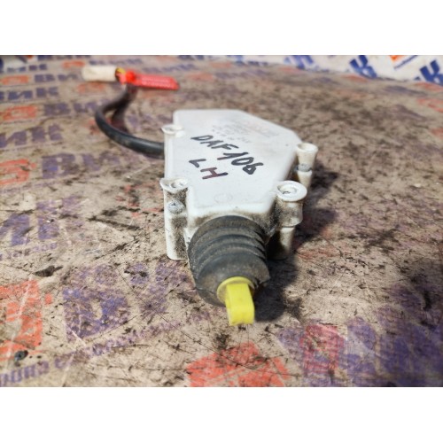 Доводчик замка двери DAF 106 049232 (218)-3