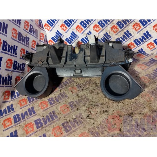 Пепельница DAF 106 049232 в сборе с подстаканниками (202)-5