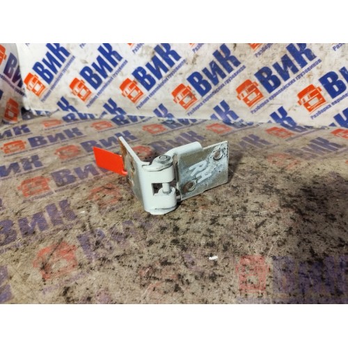 Петля инструментального ящика DAF 106 049232 RH (194)-4