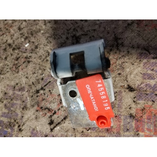 Петля инструментального ящика DAF 106 049232 RH (195)-3