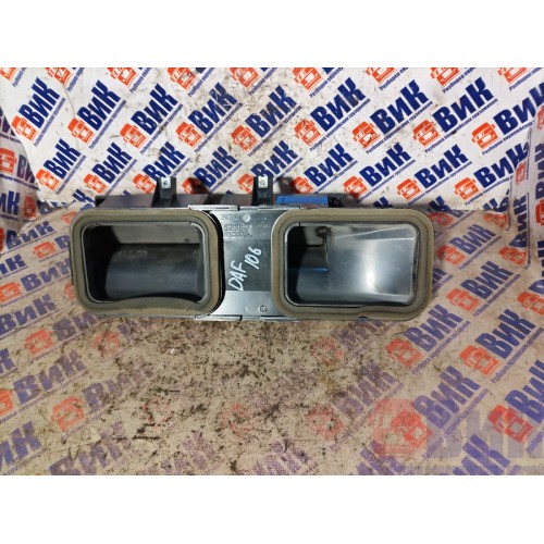 Дефлектор салона DAF 106 049232 центральный (641)