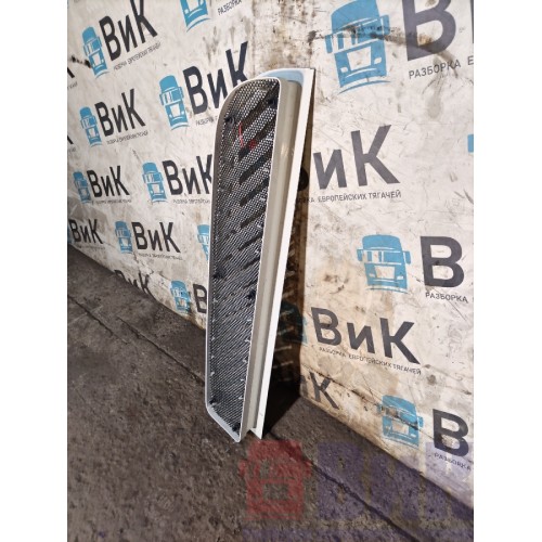 Накладка воздухозаборника DAF 106 049232 (182)-4