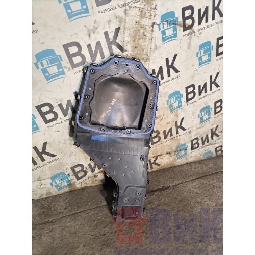 Крышка электроразъемов DAF 106 049232 в сборе (646)-5