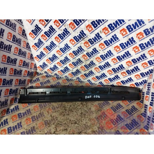 Накладка торпедо DAF 106 049232 LH (133)-2
