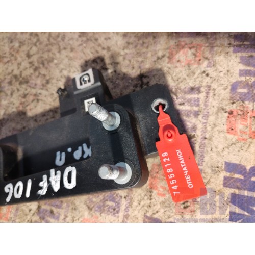 Кронштейн педали газа DAF 106 049232 (129)-2