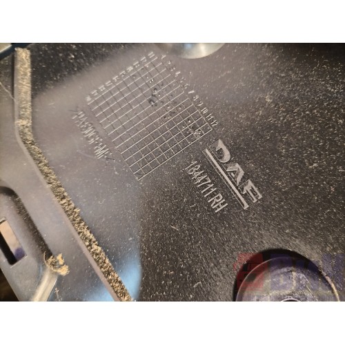 Накладка патрубка автономного отопителя DAF 106 049232 RH (650)-2