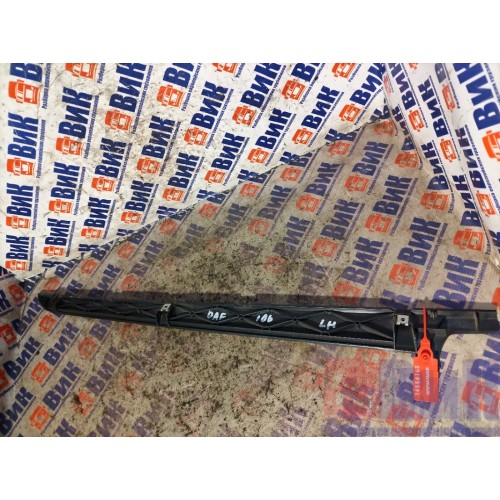 Накладка двери передней левой DAF 106 049232 (102)-2