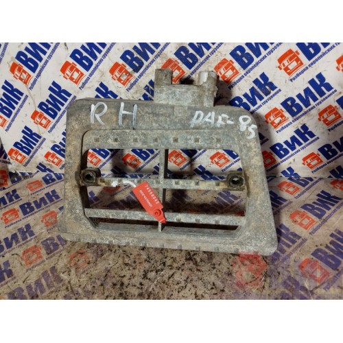 Кронштейн подножки DAF 85 CF 532175 RH деф. (042)