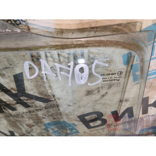 Стекло двери (основное) DAF 105 RH (665)-1