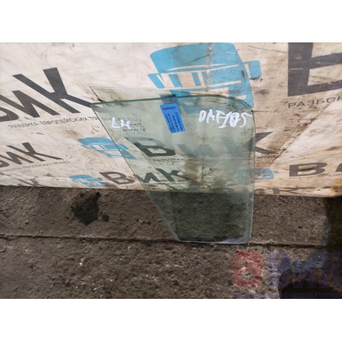 Стекло двери (форточка) DAF 105 LH с деф. (667)-11