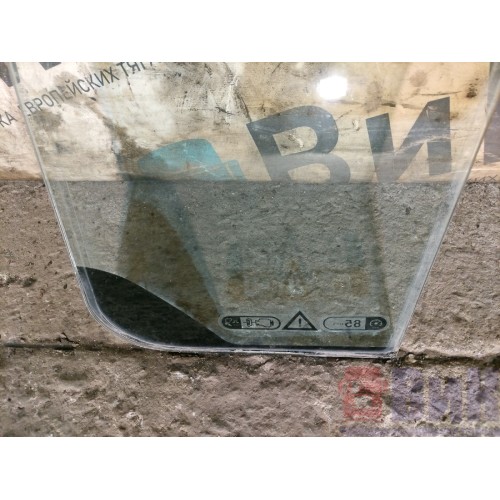 Стекло двери (форточка) DAF 105 LH с деф. (667)-4