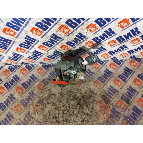 Замок зажигания Renault Premium 006690 с ключом (931)