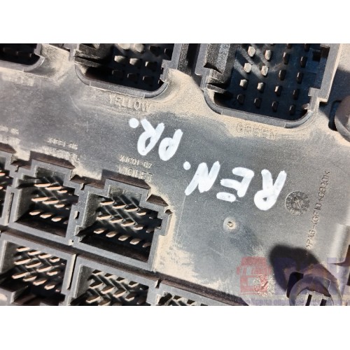 Блок предохранителей Renault Premium 006690 (687)-8