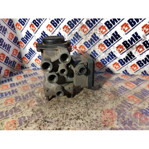 Кран управления тормозами прицепа MAN TGA 439195 (488)-2