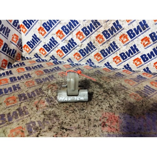Петля инструментального ящика MAN TGA 439195 LH (962)-2