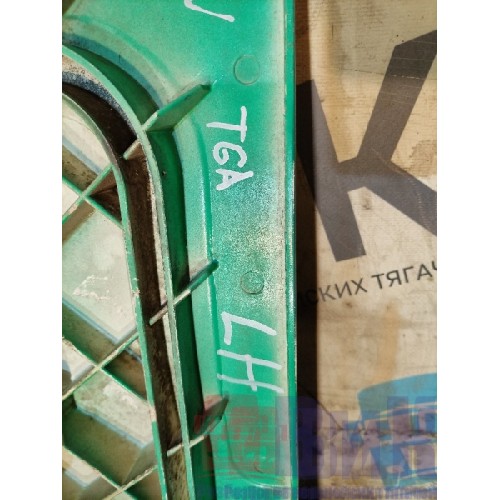 Крышка инструментального ящика MAN TGA 439195 LH (705)-5