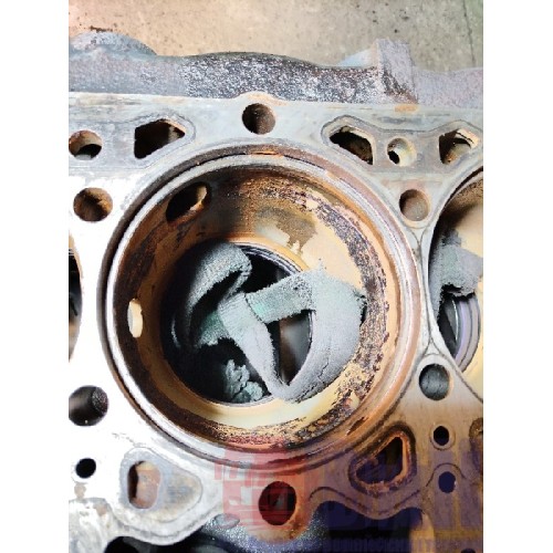 Блок цилиндров двигателя DAF 105 MX340 066824 (840)-13