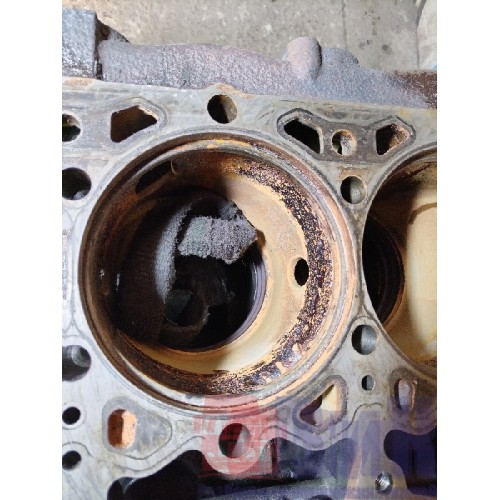 Блок цилиндров двигателя DAF 105 MX340 066824 (840)-12