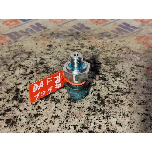 Датчик давления топлива DAF 105 MX340 066824 (717)-1