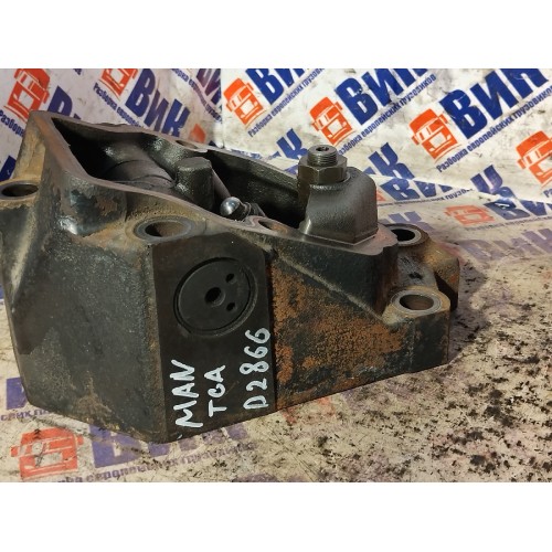 Проставка ось рокеров с клапанной крышкой MAN TGA 439195 D2866 (743)-3