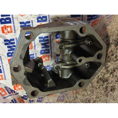 Проставка ось рокеров с клапанной крышкой MAN TGA 439195 D2866 (744)-4