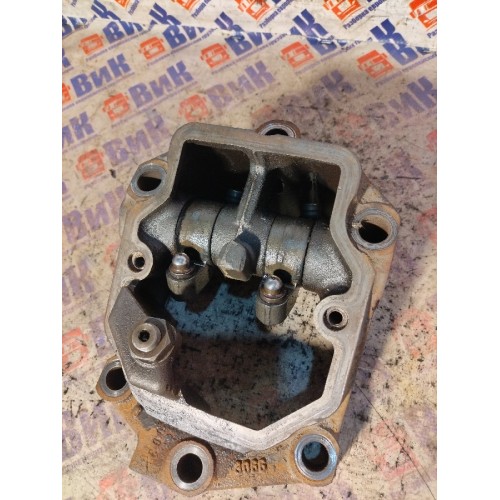 Проставка ось рокеров с клапанной крышкой MAN TGA 439195 D2866 (748)-2