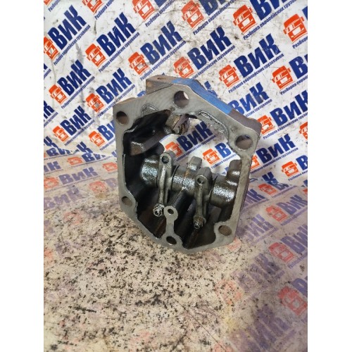 Проставка ось рокеров с клапанной крышкой MAN TGA 439195 D2866 (748)-3