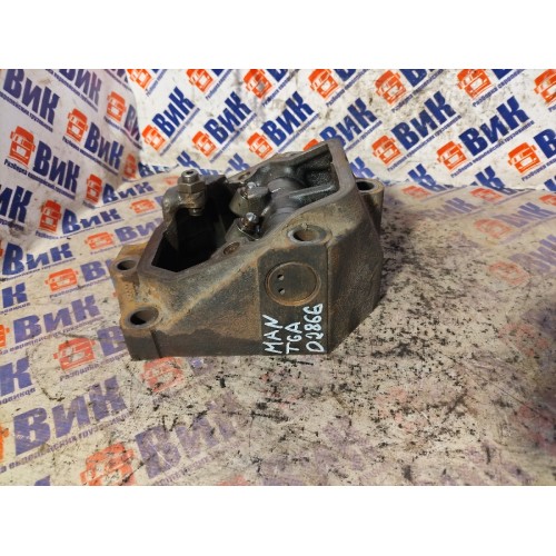 Проставка ось рокеров с клапанной крышкой MAN TGA 439195 D2866 (748)-5